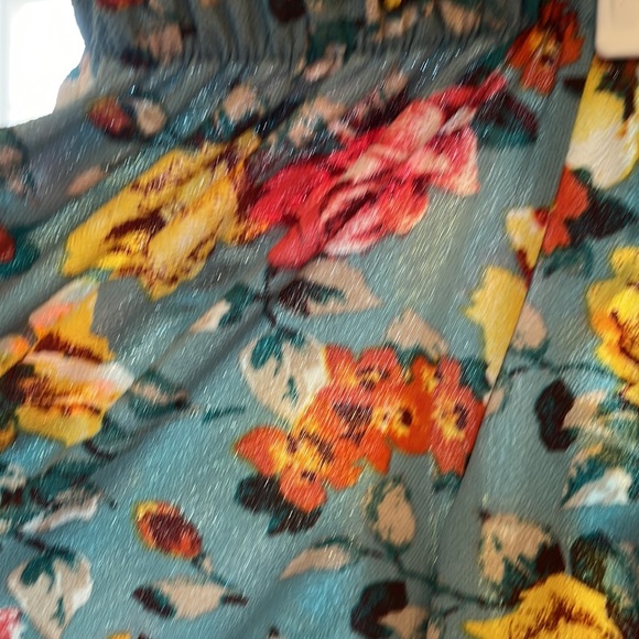 Off shoulder dress floral beauty(blue,orange, yellow,cream) pockets like new - Picture 7 of 9
